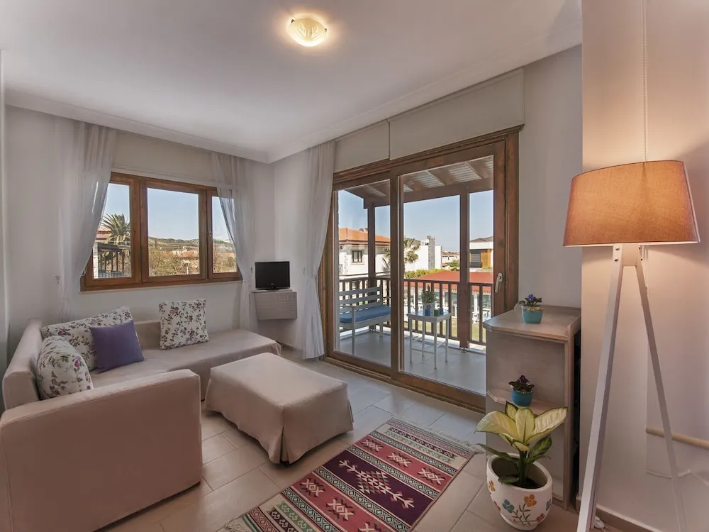 Deluxe Süit, Bahçe Manzaralı