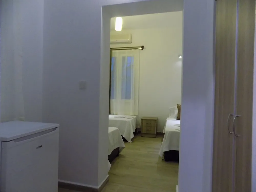Üç Kişilik Oda