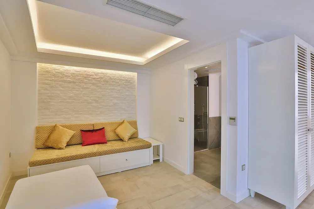 Süit, Balkon (King Suite with Garden)