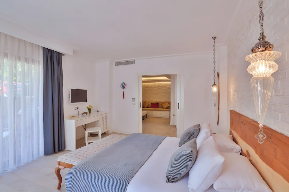 Süit, Balkon (King Suite with Garden)