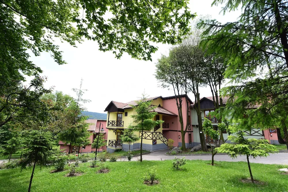 Club Garden Room