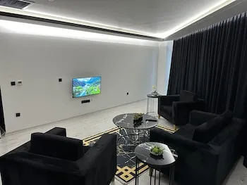 KT Home Hotel & Apartments