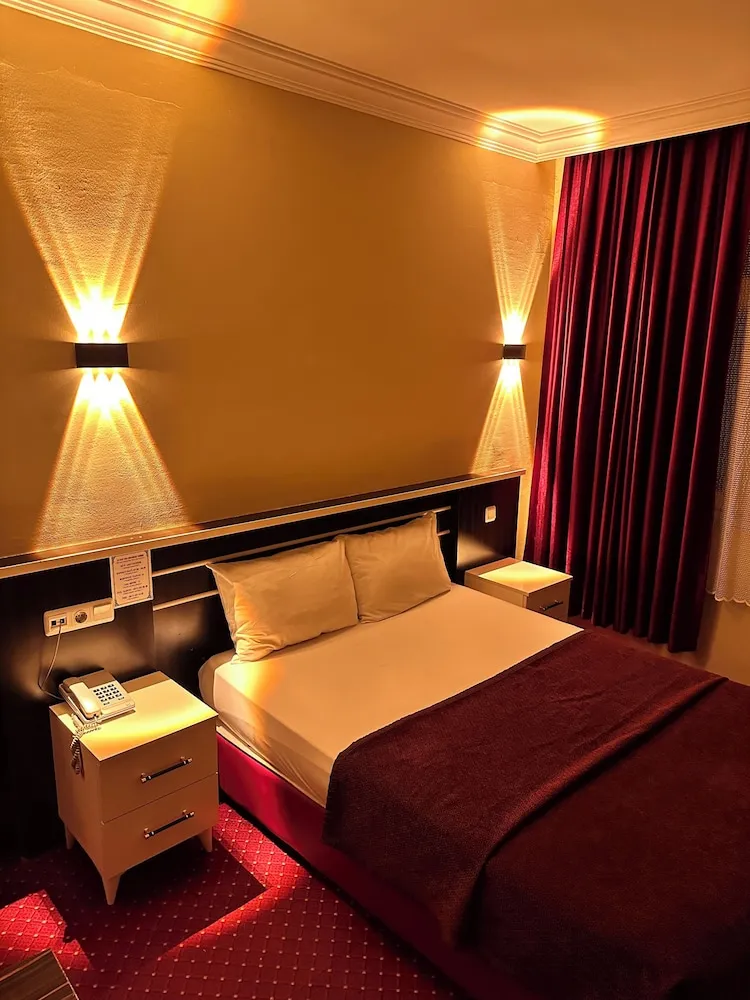 Comfort Tek Büyük Yataklı Oda