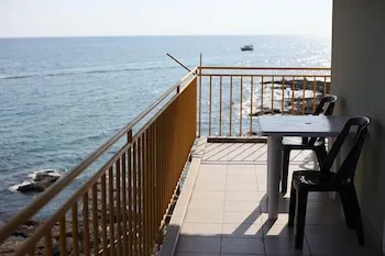 Yalı Hotel