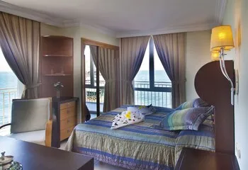 Yalı Hotel