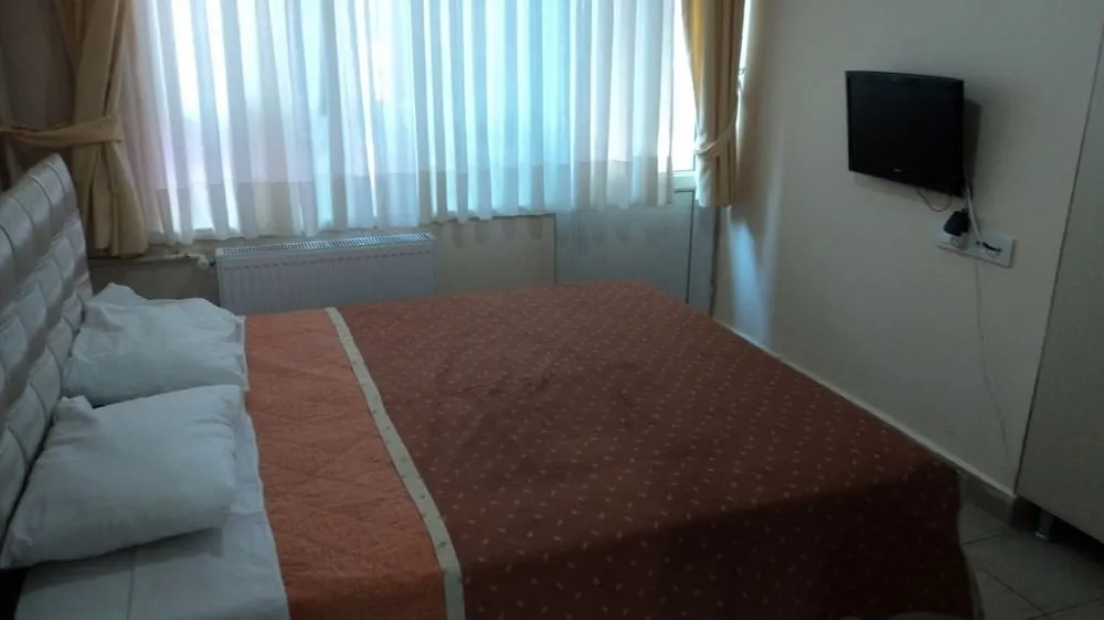 Standard Tek Büyük veya İki Ayrı Yataklı Oda