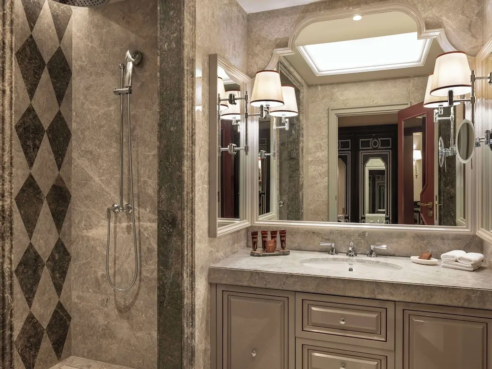 Grand Deluxe Ciragan Bosphorus View Twin Room