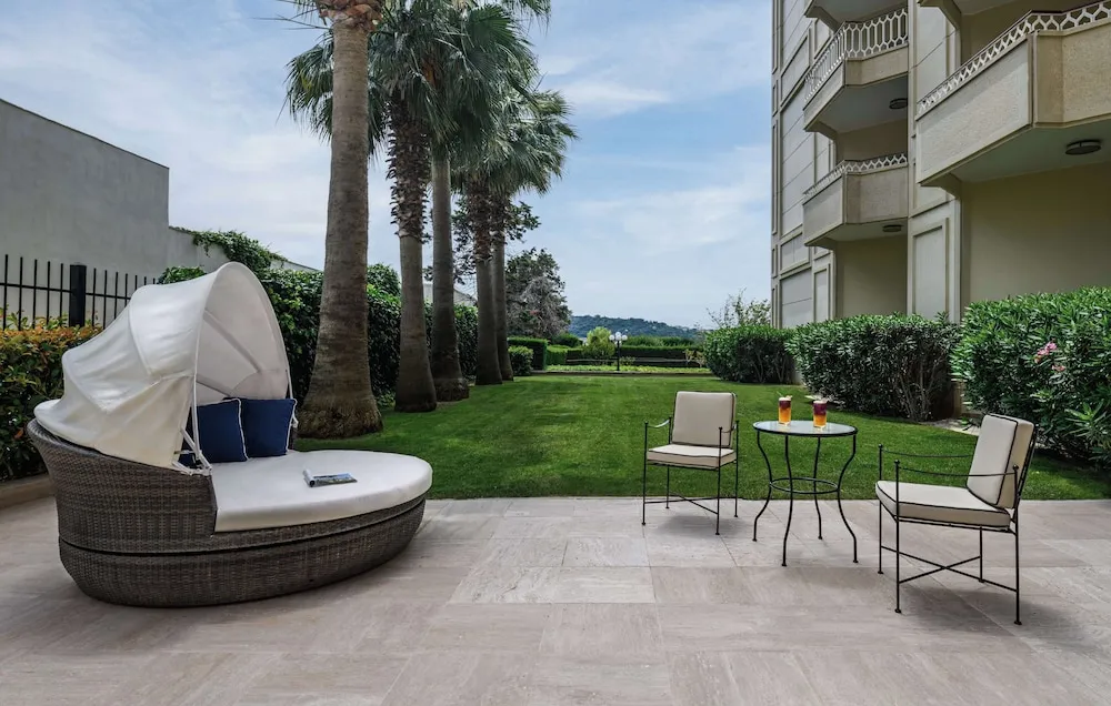 Deluxe Garden Suite