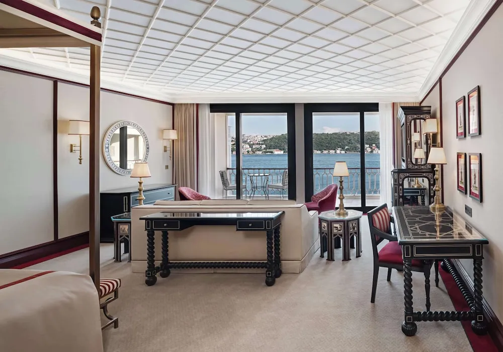 Deluxe Ciragan Bosphorus View Twin Room
