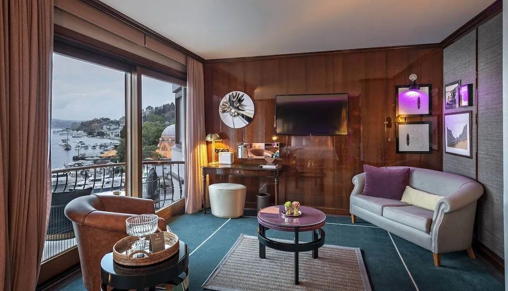 Çatı Katı Süiti (Penthouse), Deniz Manzaralı