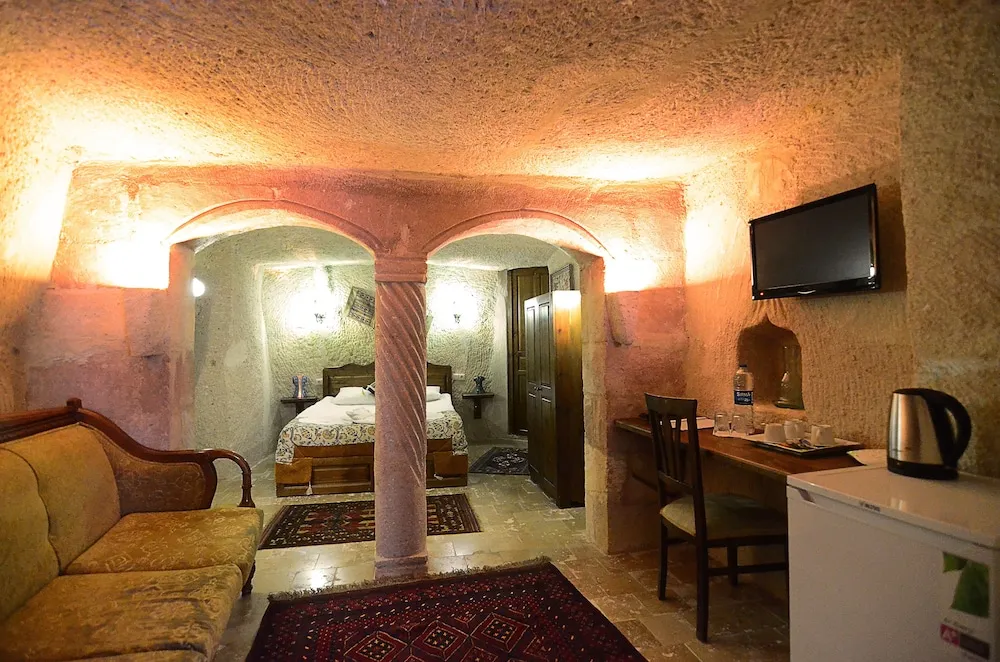 Family Cave Suite