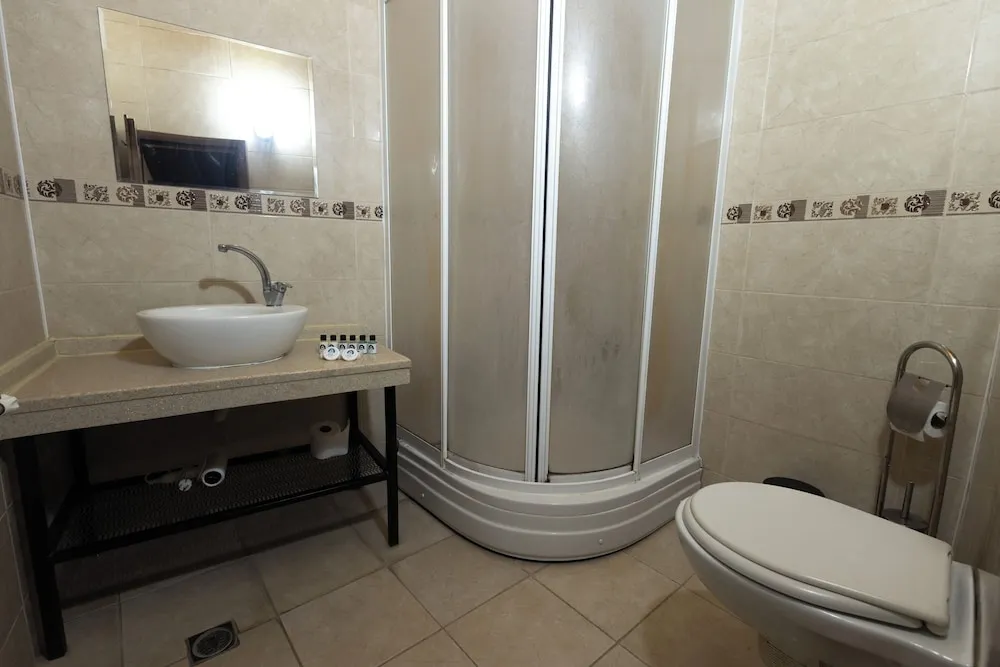 Comfort Tek Büyük Yataklı Oda