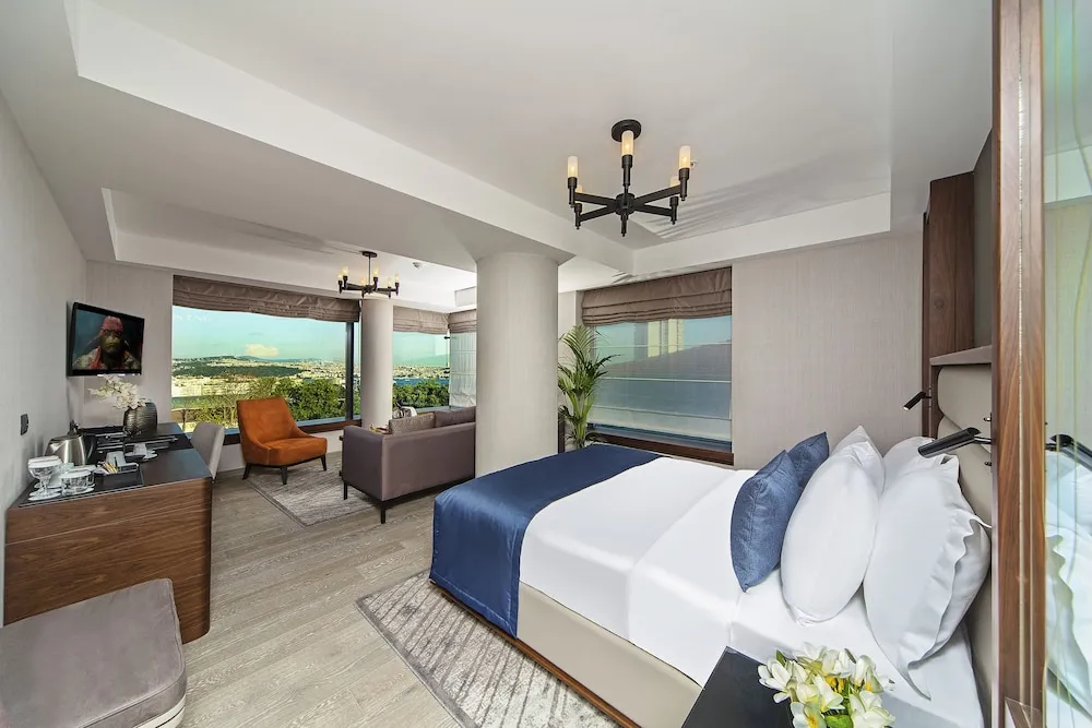 Luxury Oda, Köşe