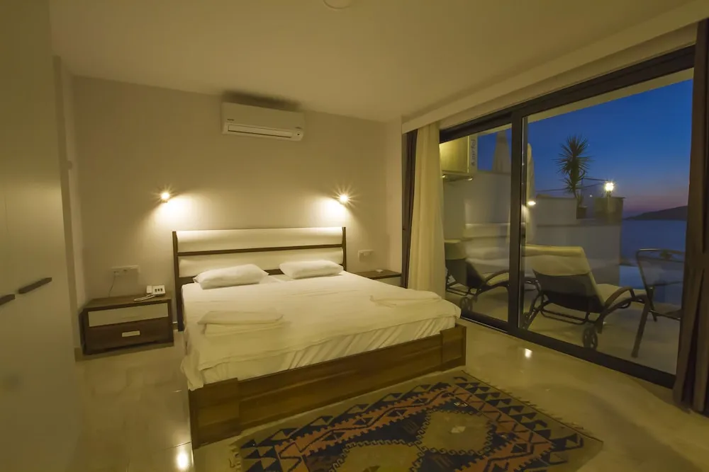 Exclusive Oda, Havuz Kullanımı, Denize Bakan