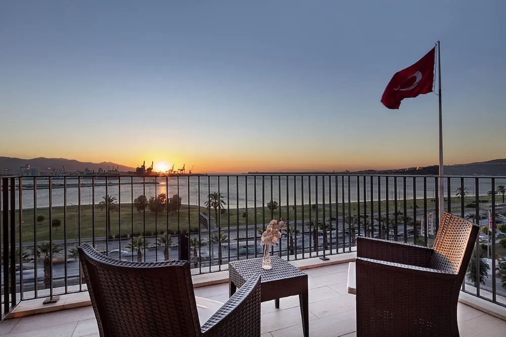 İki Ayrı Yataklı Oda, 2 Tek Kişilik Yatak, Koy Manzaralı (Aegean)