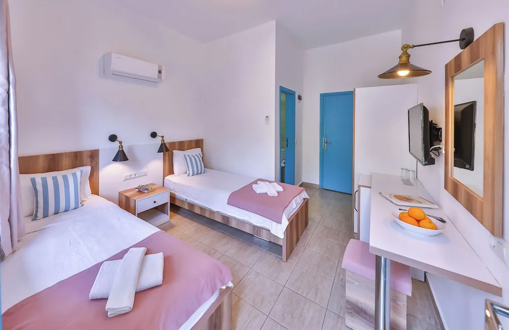 İki Ayrı Yataklı Oda, Balkon, Kısmi Deniz Manzaralı