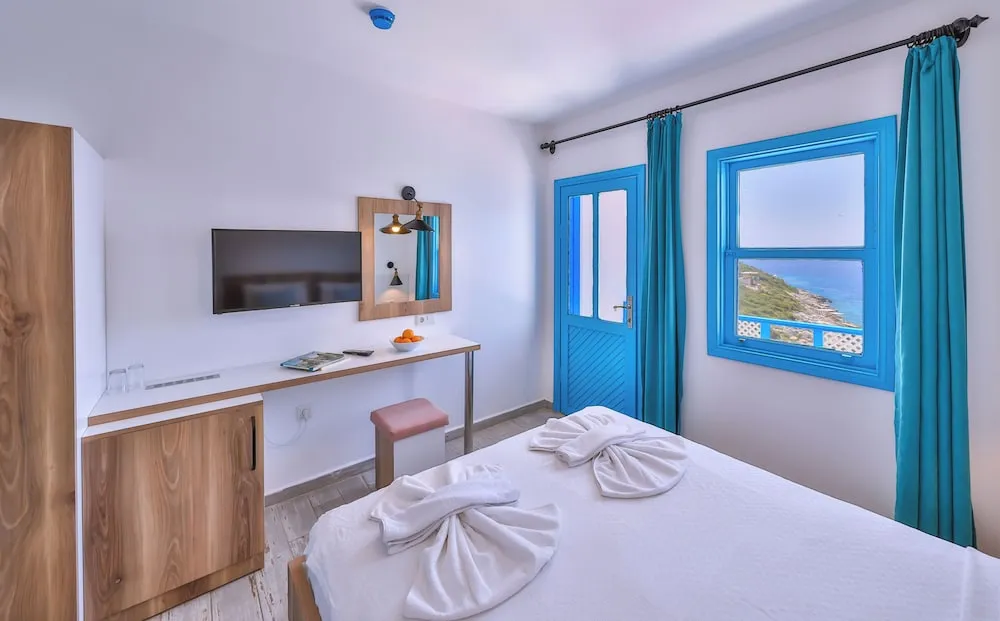 Tek Büyük Yataklı Oda, Balkon, Deniz Manzaralı