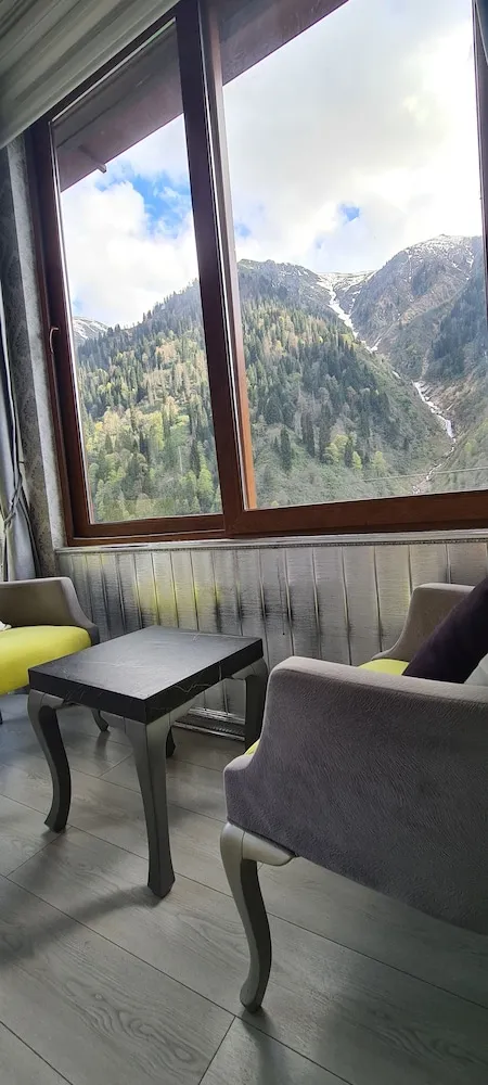 Romantic Tek Büyük Yataklı Oda, 1 Büyük (Queen) Boy Yatak, Küvet, Dağ Manzaralı