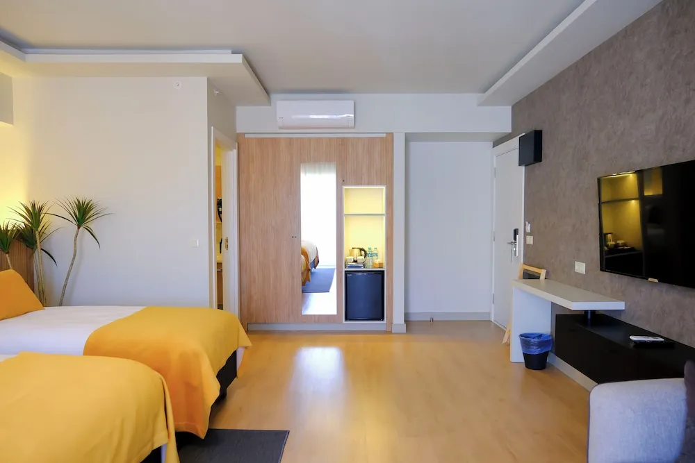Grand Deluxe Triple Room