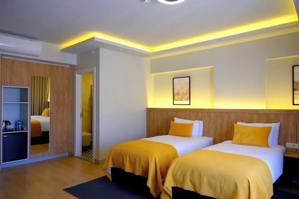 Grand Deluxe Room