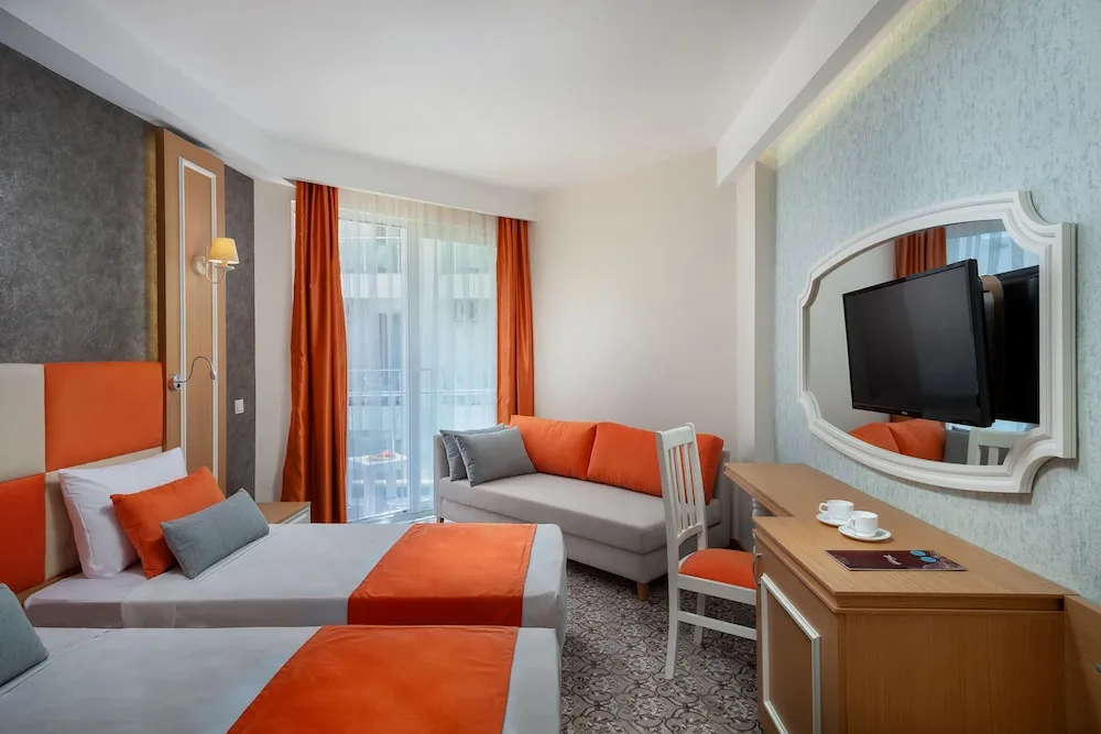 Comfort Tek Büyük Yataklı Oda