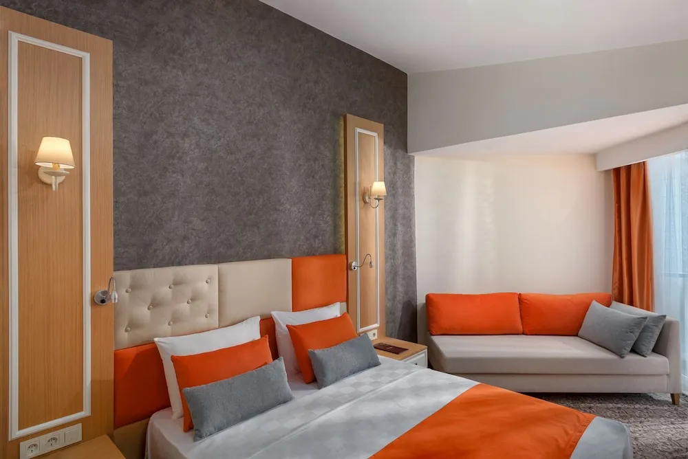 Comfort Tek Büyük Yataklı Oda