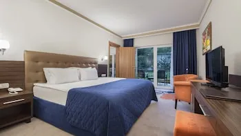 Pine Beach Belek - All Inclusive