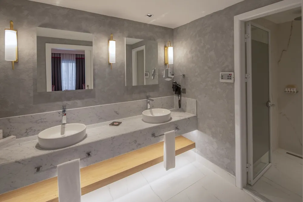 Grand Designer Suite 2 Adult + 2 Children