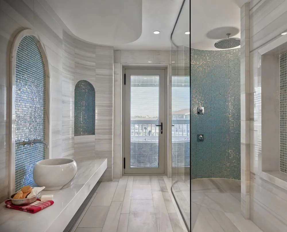 Penthouse Suite with Turkish Bath & Jetted Tub