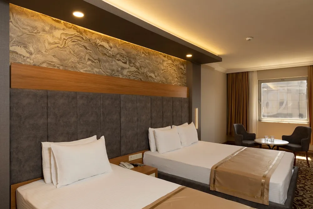 Standard Tek Büyük veya İki Ayrı Yataklı Oda