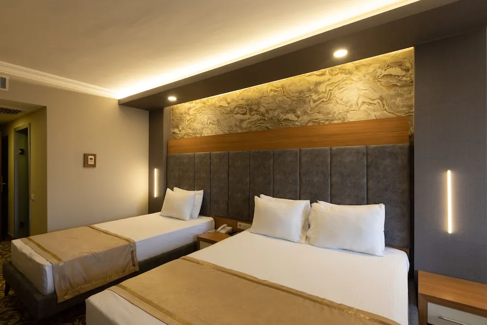 Standard Üç Kişilik Oda