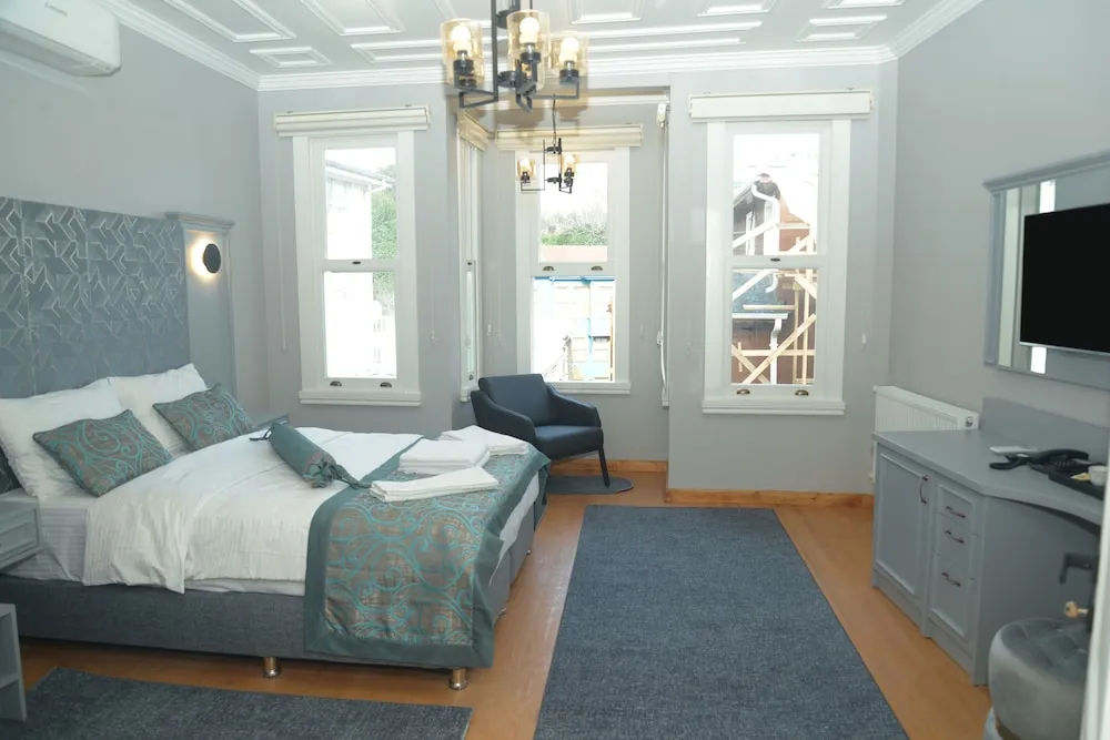 Standard Tek Büyük Yataklı Oda