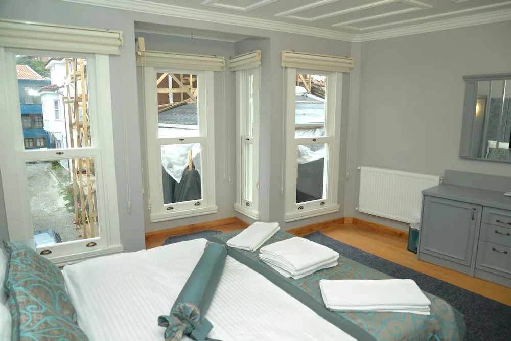 Standard Tek Büyük Yataklı Oda