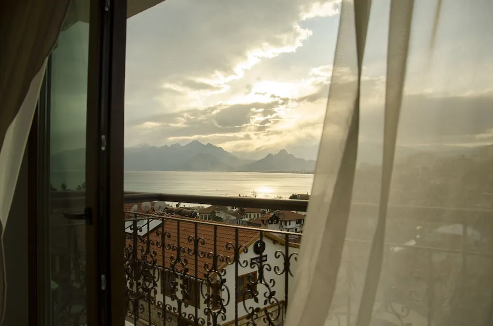 Standard Tek Büyük veya İki Ayrı Yataklı Oda