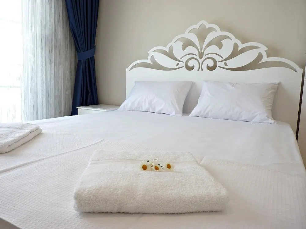 Apart Daire, 3 Yatak Odası, Havuz Manzaralı