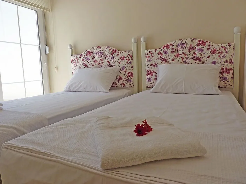 Apart Daire, 3 Yatak Odası, Havuz Manzaralı