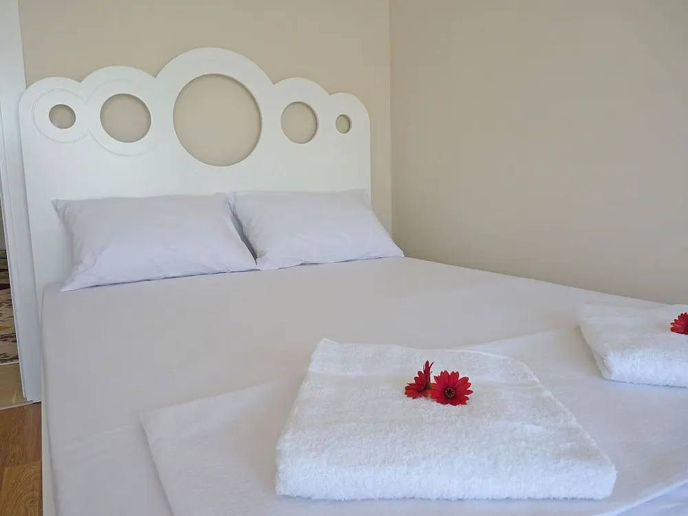 Apart Daire, 3 Yatak Odası, Havuz Manzaralı