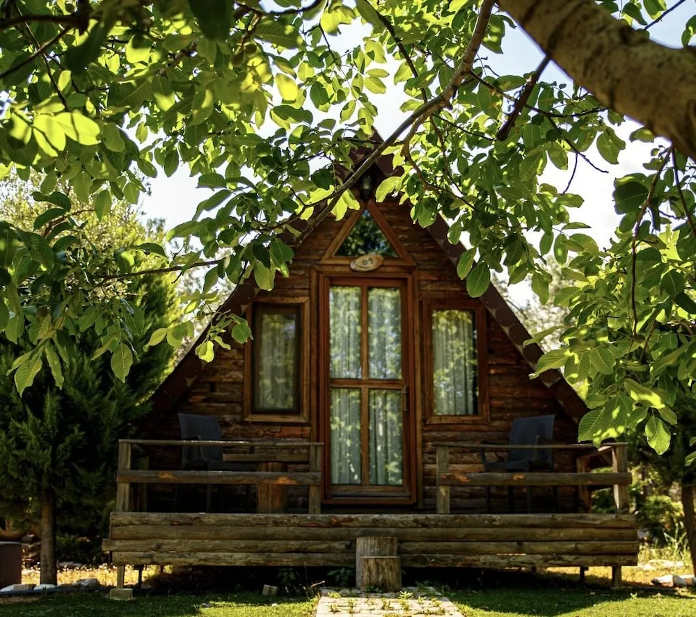 Standard Bungalov, 1 Çift Kişilik Yatak, Dağ Manzaralı, Bahçeli