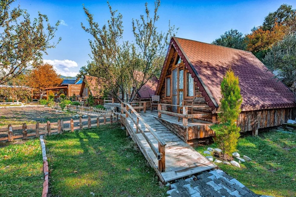 Standard Bungalov, 1 Çift Kişilik Yatak, Dağ Manzaralı, Bahçeli