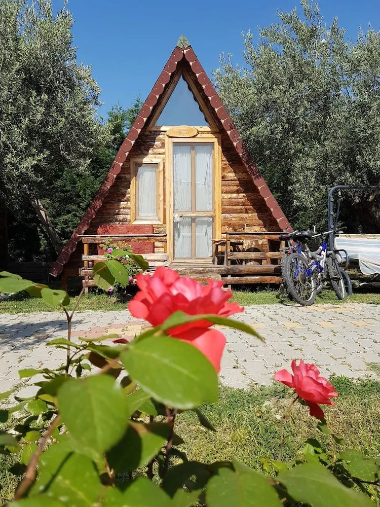 Standard Bungalov, 1 Çift Kişilik Yatak, Dağ Manzaralı, Bahçeli