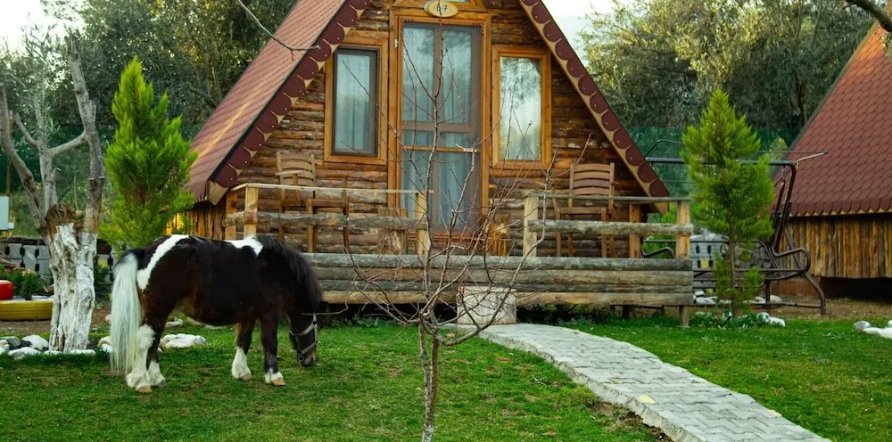 Standard Bungalov, 1 Çift Kişilik Yatak, Dağ Manzaralı, Bahçeli