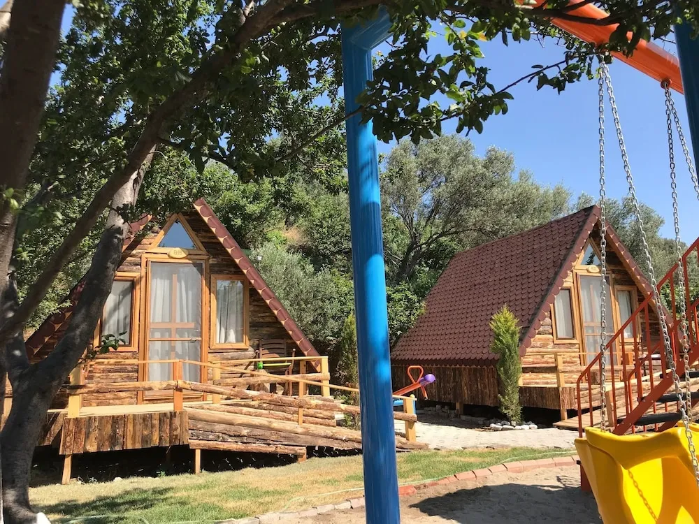 Standard Bungalov, 1 Çift Kişilik Yatak, Dağ Manzaralı, Bahçeli
