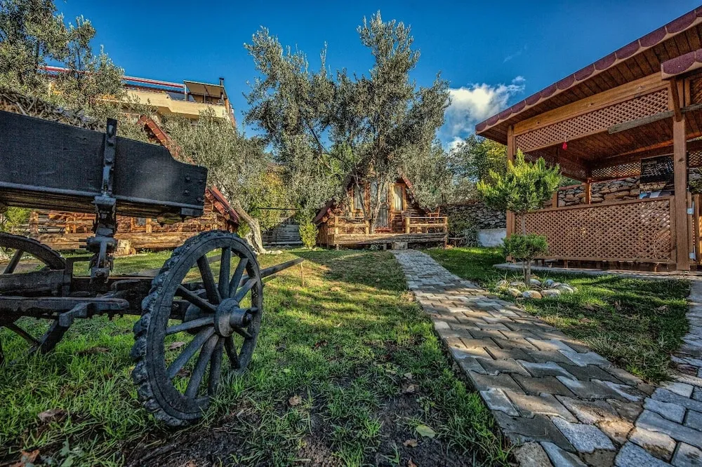 Standard Bungalov, 1 Çift Kişilik Yatak, Dağ Manzaralı, Bahçeli