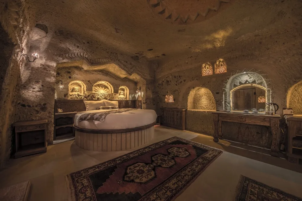 Premium Cave Suite