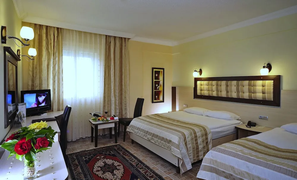 Comfort Triple Room