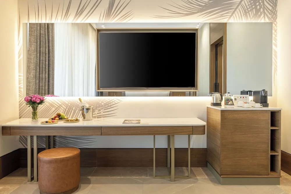 Süit, 1 En Büyük (King) Boy Yatak ve Çekyat, Golf Manzaralı (Lagoon Golf Suite)