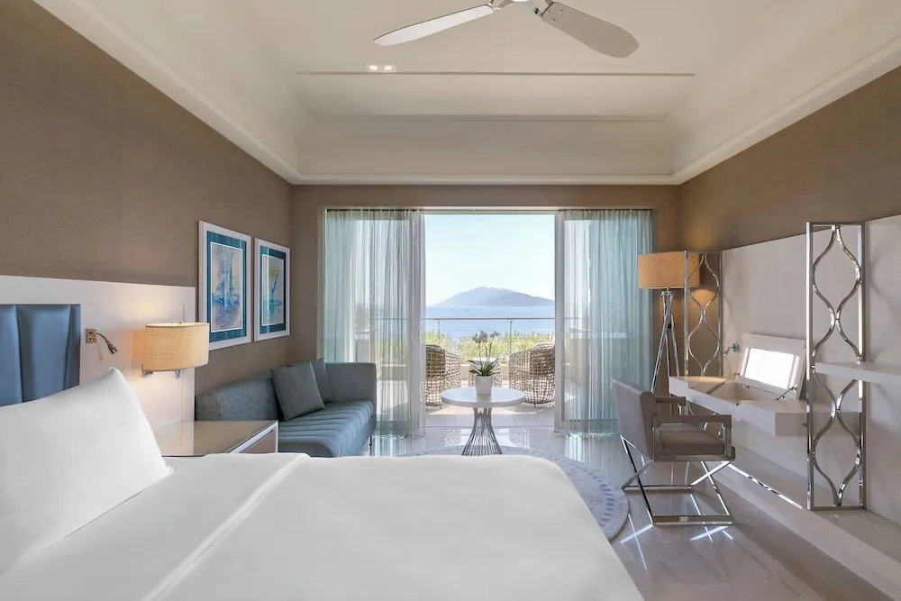 Deluxe Oda, 1 En Büyük (King) Boy Yatak, Sıcak Su Küveti, Deniz Manzaralı