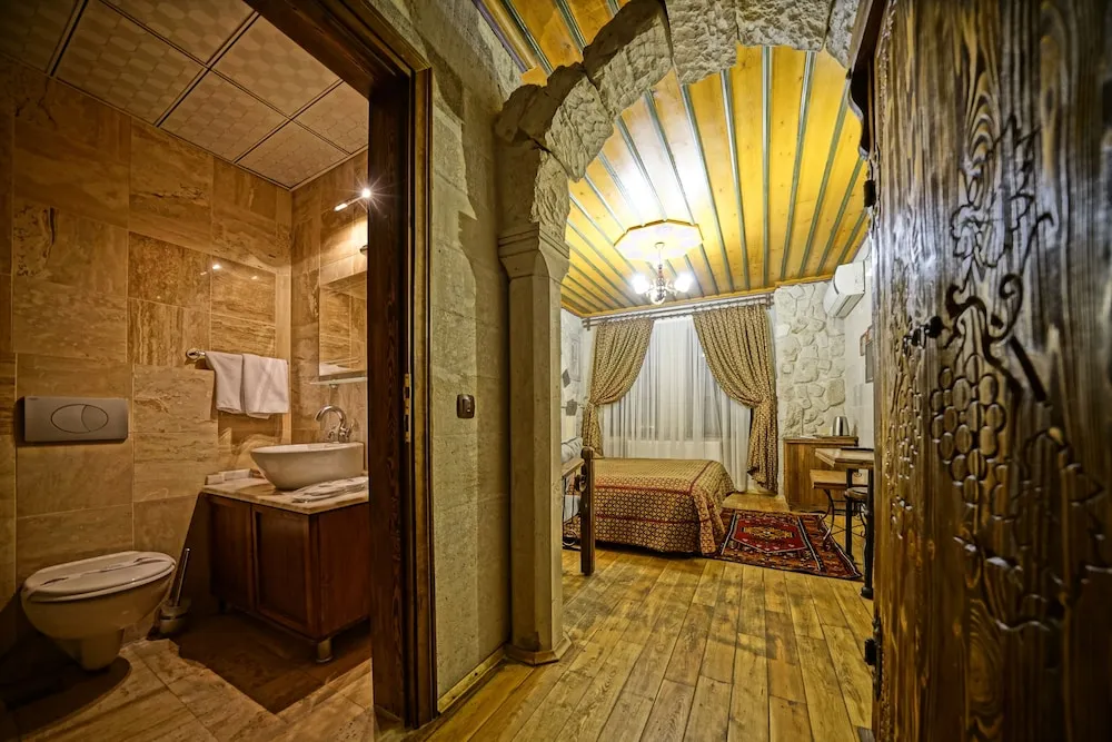 Standard Tek Büyük Yataklı Oda