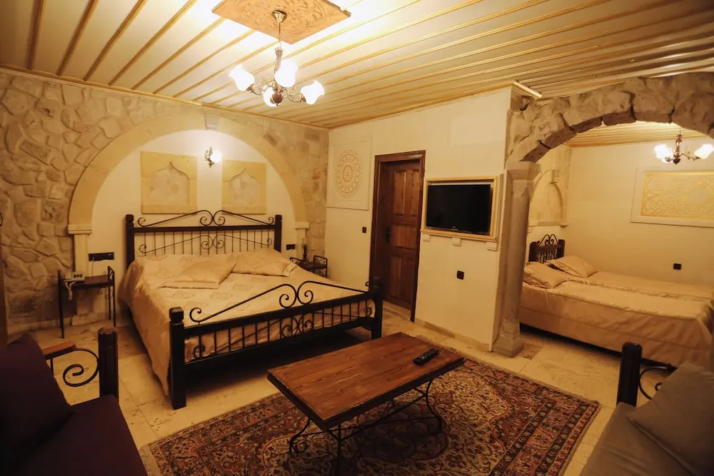 Aile Odası (Avlu Manzaralı, Taş Oda)