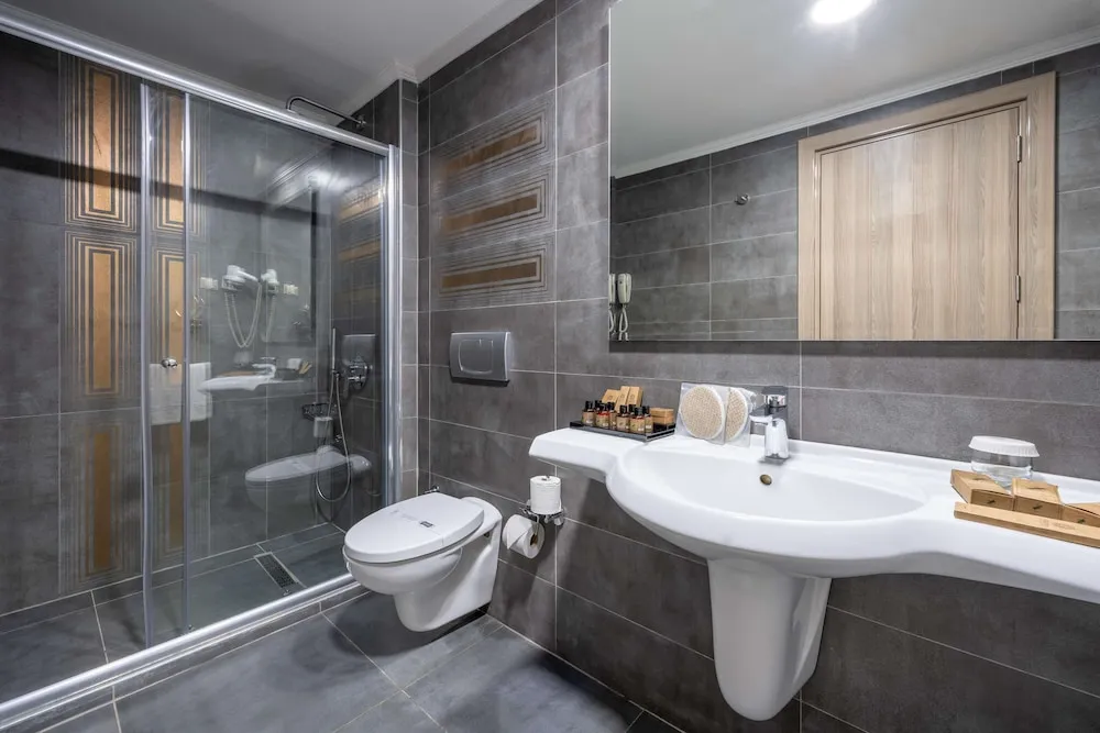 Family Oda, Havuz Manzaralı, Zemin Kat